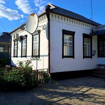 Продам добротный, ухоженный, со всеми удобствами 5-комнатный дом.Гараж