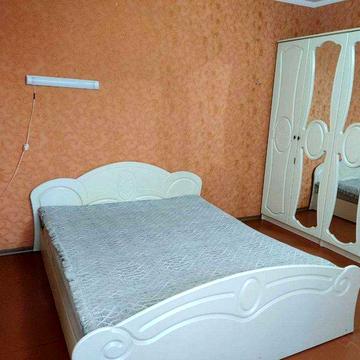 Будинок центр Чигирина + приміщення під бізнес. 68000$