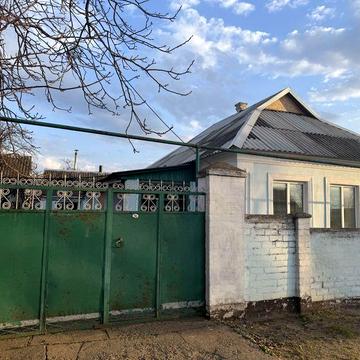 Продаж житлового будинку