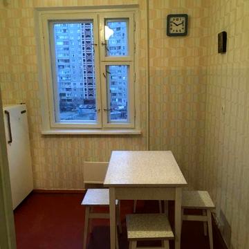 Здам 2-х кімнатну квартиру по вул.Бальзака 84.