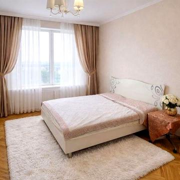 Двох кімнатна квартира. Виставка