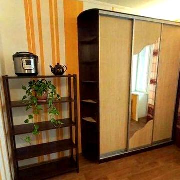 Продам гостинку. Харків (Харьков). Тихий район. Дешево.