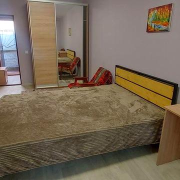 1 кім квартира , Тц Квітень.  Вільна.  Приват буд.