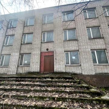 Сдам на длительный срок трех этажное помищение два подвала