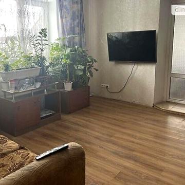 Довгострокова оренда 3к Дім Леоніда Каденюка (Комарова) вулиця