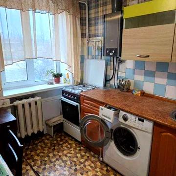 Двушка на Костянтина Великого. Відмінна ціна 213-302-264