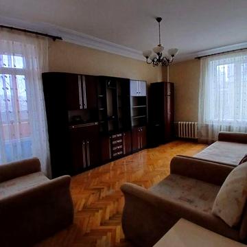 Здається 3-кімнатна квартира  Будівельників 38/14 біля метро Дарниця