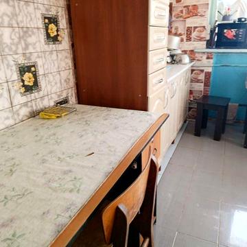 Продам гостинку, свой санузел и душ,метро Дворец спорта