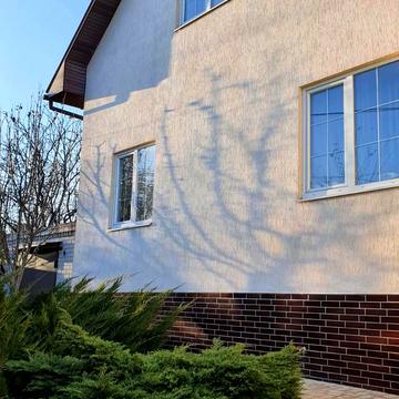 Подвійна вул. (9 Січня), 16