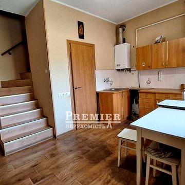 До продажу 2-поверх. таунхаус