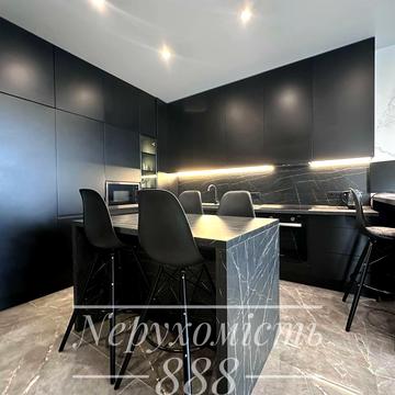 Олегівська вул., 1