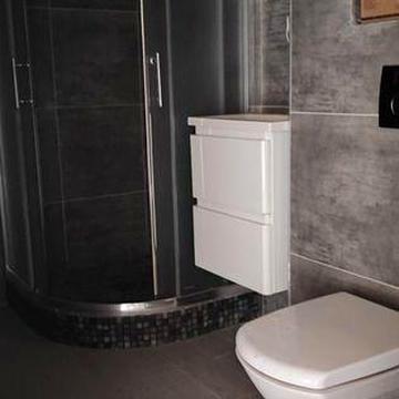 2 ком. квартира , Титова, Строителей, ремонт. 37000 $ vv