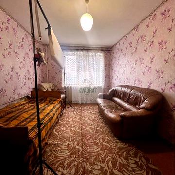 Продам простору 2-х кімнатну секцію, р-н Руські фільварки