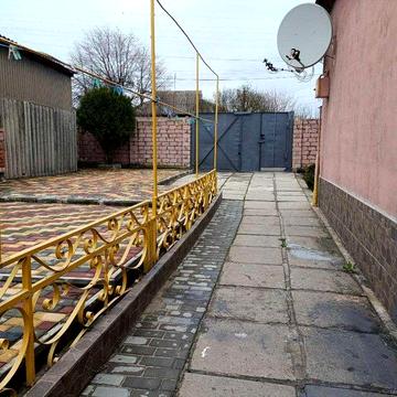 Продам будинок в м.Зміїв