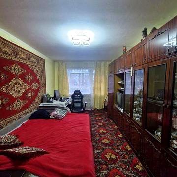 Продається 3-кімната квартира  провулок Шкільний