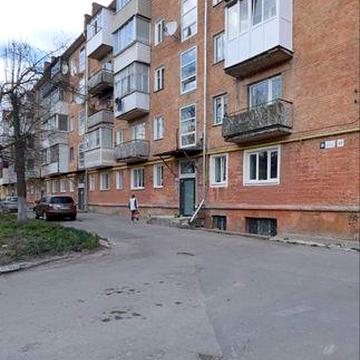 1-кім на Червонія під ремонт