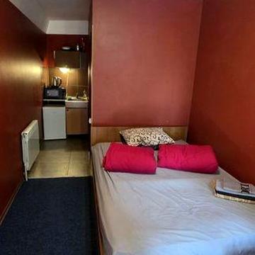 Хазяїн, Смарт 1 к. кв-ра, 10 хв метро пішки Академмістечко.