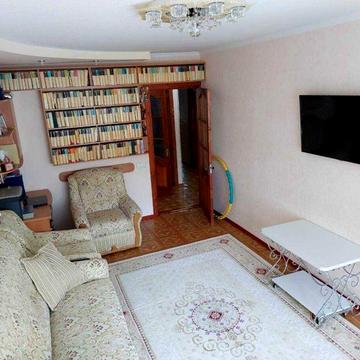 Продаж 2-ної квартири біля Дендропарку (р-н 13 школи).