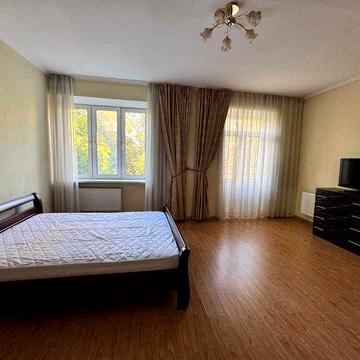 Велика 1-кімн.кв. за 100 метрів від метро Шулявка!