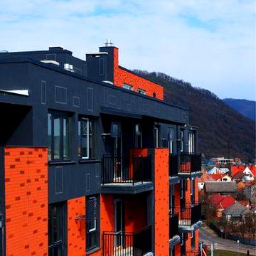 Простора трикімнатна квартира з панорамними вікнами ЖК Royal Town