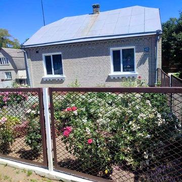 Просторий та комфортний будинок, не далеко від центру м. Рожище