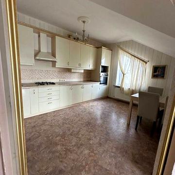 Продам просторої квартири