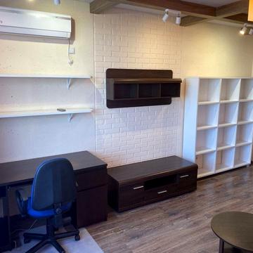 Ст.М.Берестейська 10-15 хв пішки Зелений острів-2 Сікорського вул,4В