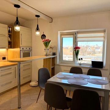 Затишний будинок з ремонтом та повною автономією