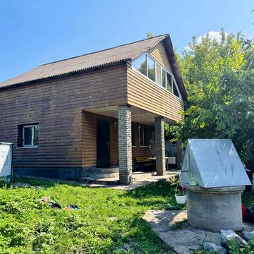 Продам цегляний  двоповерховий будинок у мальовничому селі Стави