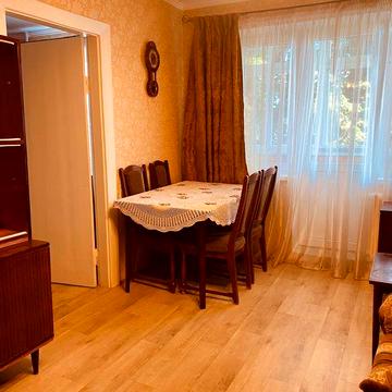 Затишна 2-кімнатна квартира на Київській. Довгостроково.