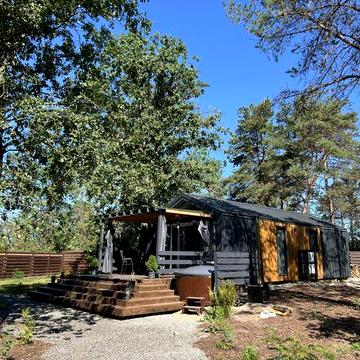 Продам будинок в лісі . 30хв від Києва. Ціна до кінця квітня .