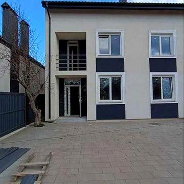 Продаж просторого дуплекса в чудовій локації міста