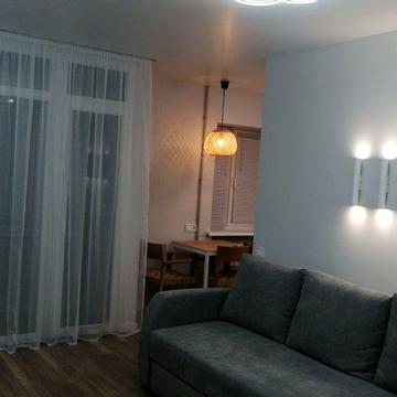 Здам Центр 2 х кімнатну сучасну квартиру