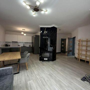 Здається будинок Остриця