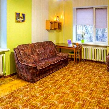 2-кімнатна квартира в центрі на 2 поверсі з меблями та технікою