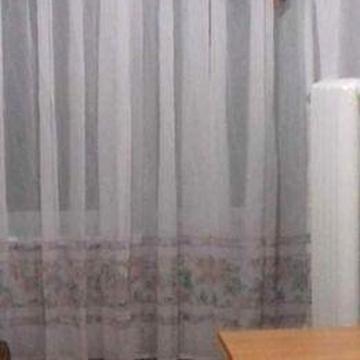 Продам 2комн квартиру, гостинку м Масельского ,6/6,  с ремонтом , 6000