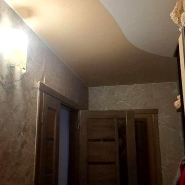 Терміново, продам 2 кімнату квартиру в центрі міста , на 2 поверсі  з