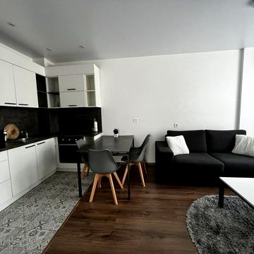 Сирецько-Садова вул., 1