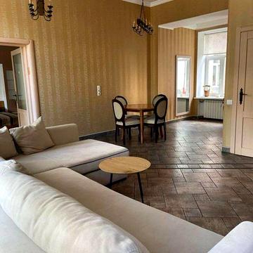 Продаж 2к квартири Нижній Вал,35 Контрактова Поділ