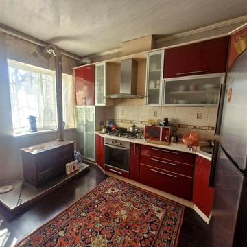 Дом с магазином и баней