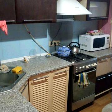 Здається 2 кімнатна, вул. Всесвятська , ринок Нива