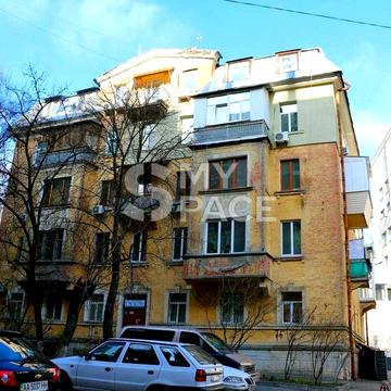 Центр! 2-кімнатна на Гончара — ідеально під інвестицію