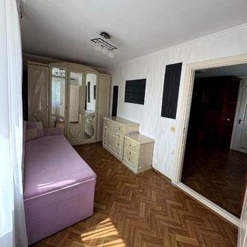 Вільна 2к квартира в центрі