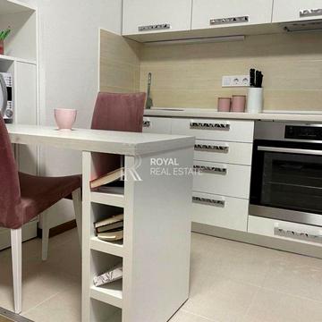 Продаж квартири з ремонтом  Оболонь ЖК Яскравий