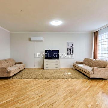 Пропонується в оренду 4 кім.квартира  з паркінгом  вул. Павлівська 17