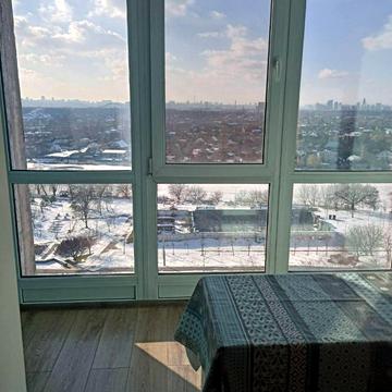 Райдужна вул., 21