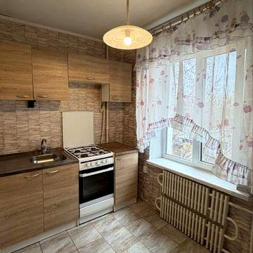 Оренда 1-но вул. Європейська. Поруч парк і озеро.