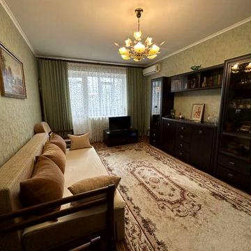 Продається 2 кк на 12 Поздовжній