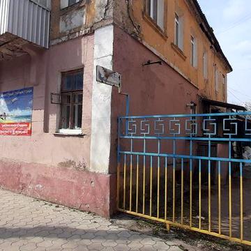 Продається 3 кімнатна квартира на 1му поверсі(Центр).)