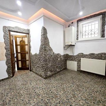 ЦЕНТР МІСТА! ОКРЕМИЙ ВХІД з вулиці!! 2х кімн.  ПІД ОФІС, Першотравнева